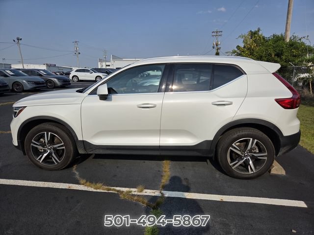 Used 2024 Volvo XC40 B5 Core AWD/4WD image 7