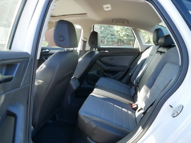 New 2026 Volkswagen Jetta SE FWD image 8