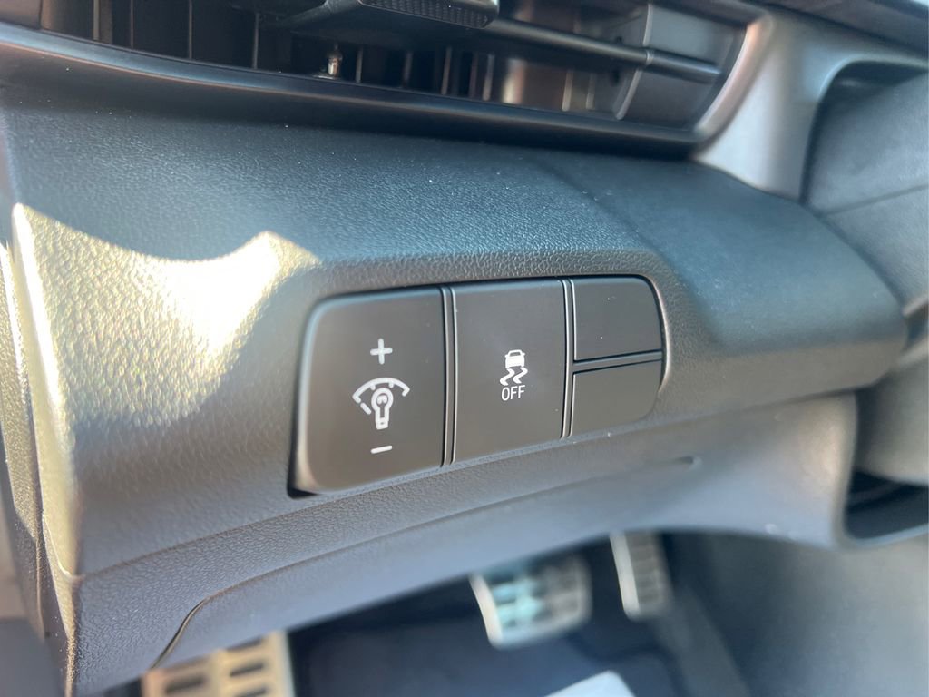 Certified 2025 Hyundai Elantra Sport w/ Cargo Package FWD image 24