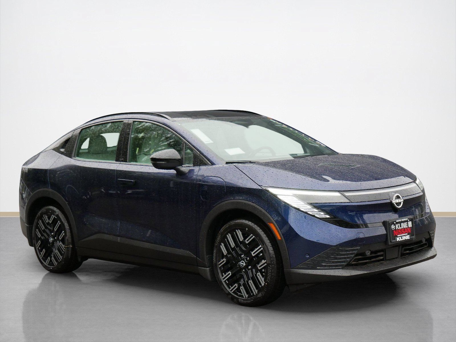 New 2026 Nissan Leaf Platinum+ w/ Cargo Package (Platinum+) FWD image 1