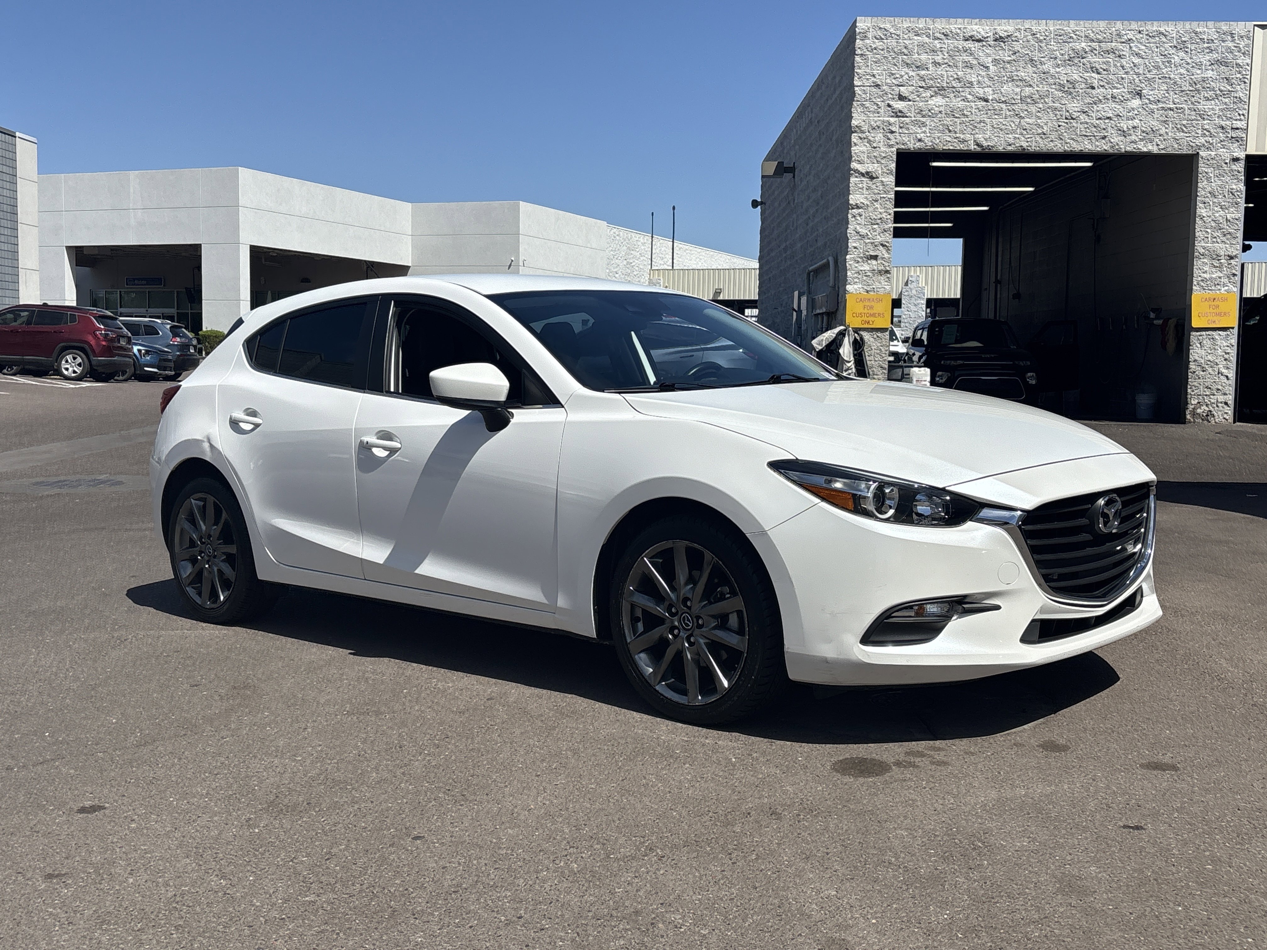 Used 2018 MAZDA MAZDA3 Touring FWD image 7