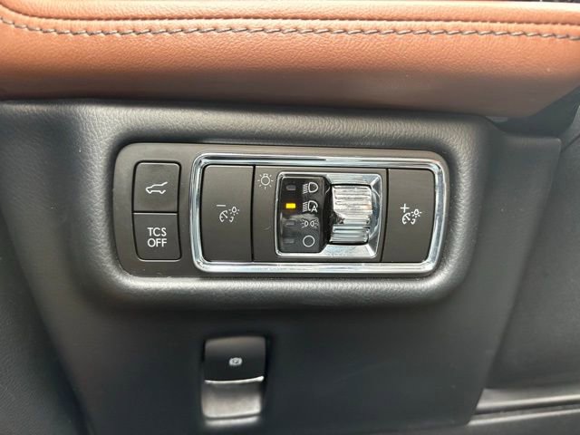 Used 2023 Lincoln Nautilus Reserve image 26