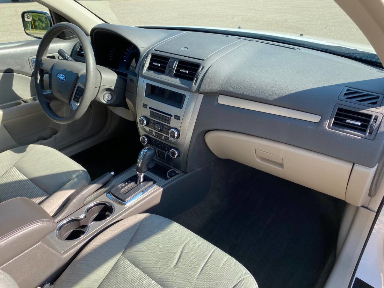 Used 2012 Ford Fusion SE image 18