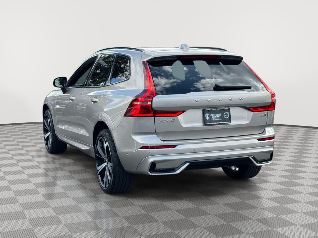 Certified 2024 Volvo XC60 B5 Ultimate AWD/4WD image 5