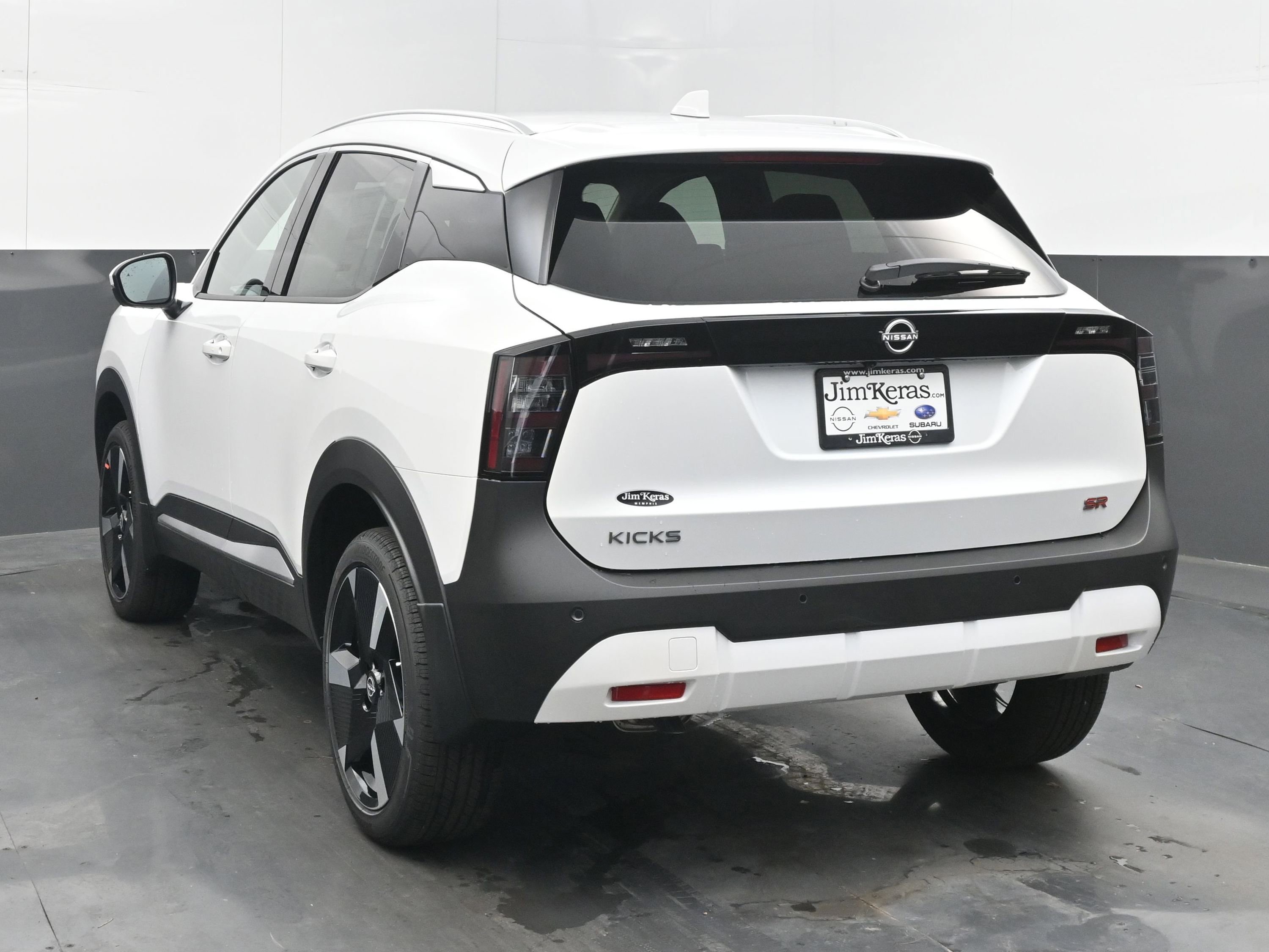New 2025 Nissan Kicks SR image 6