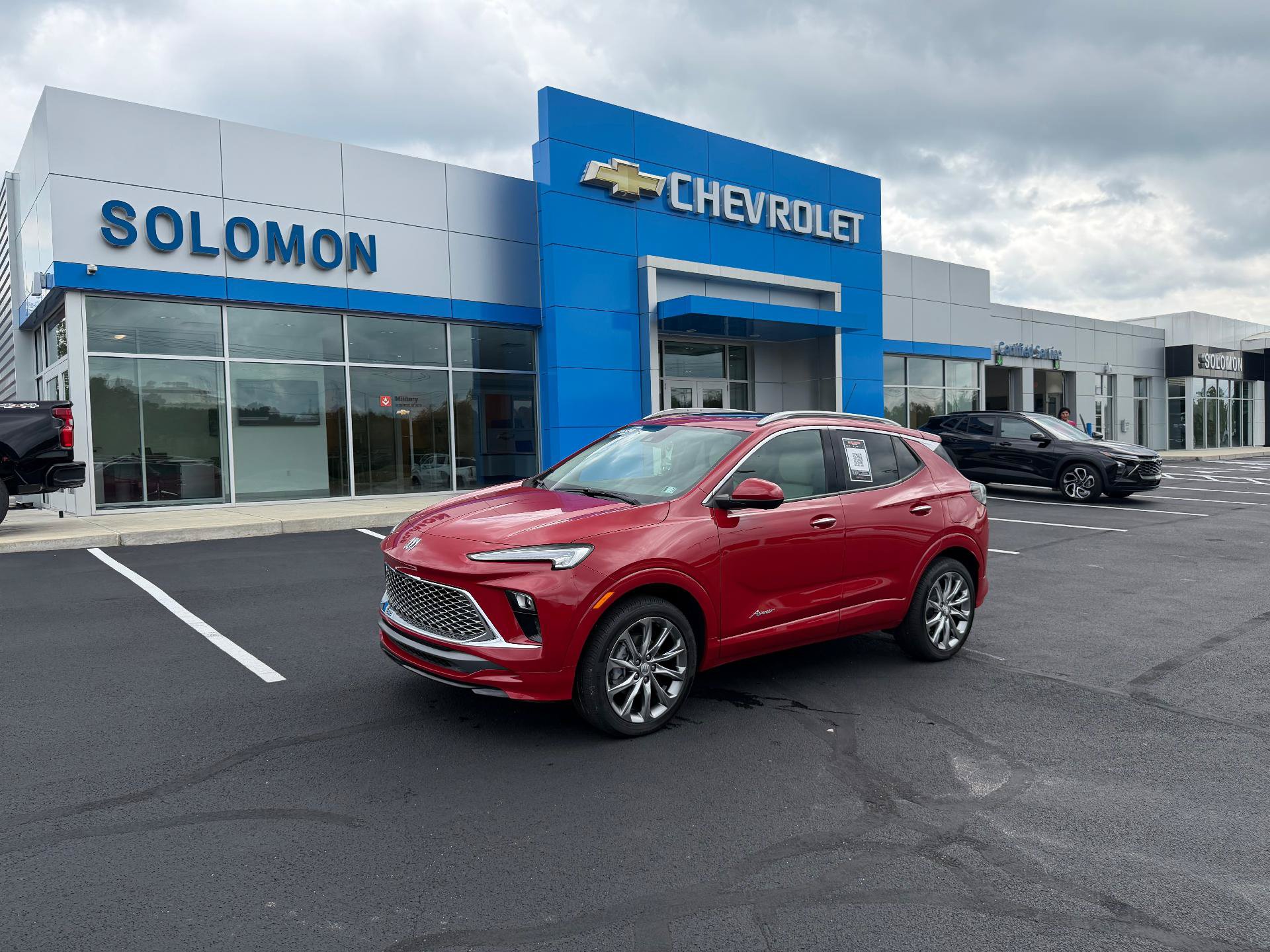 Used 2026 Buick Encore GX Avenir w/ Avenir Technology Package AWD/4WD image 2