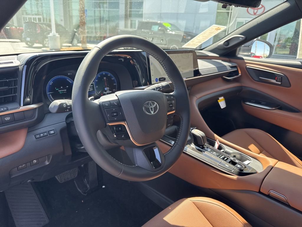 New 2026 Toyota Crown Signia image 5