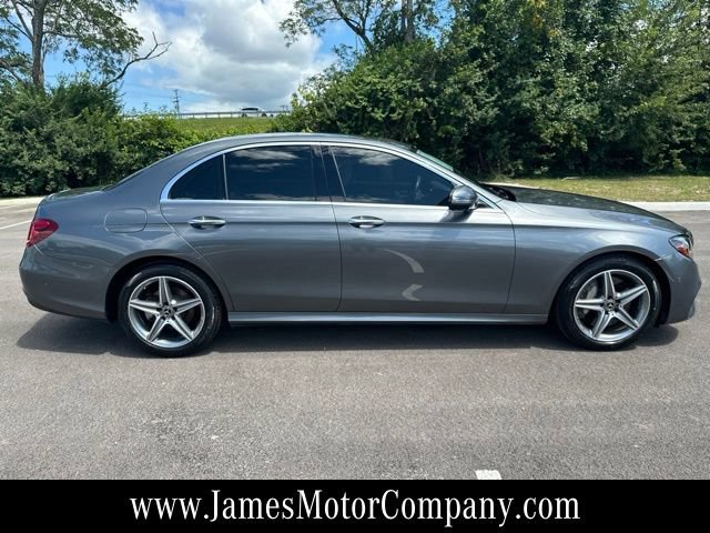Certified 2019 Mercedes-Benz E 300 4MATIC image 4