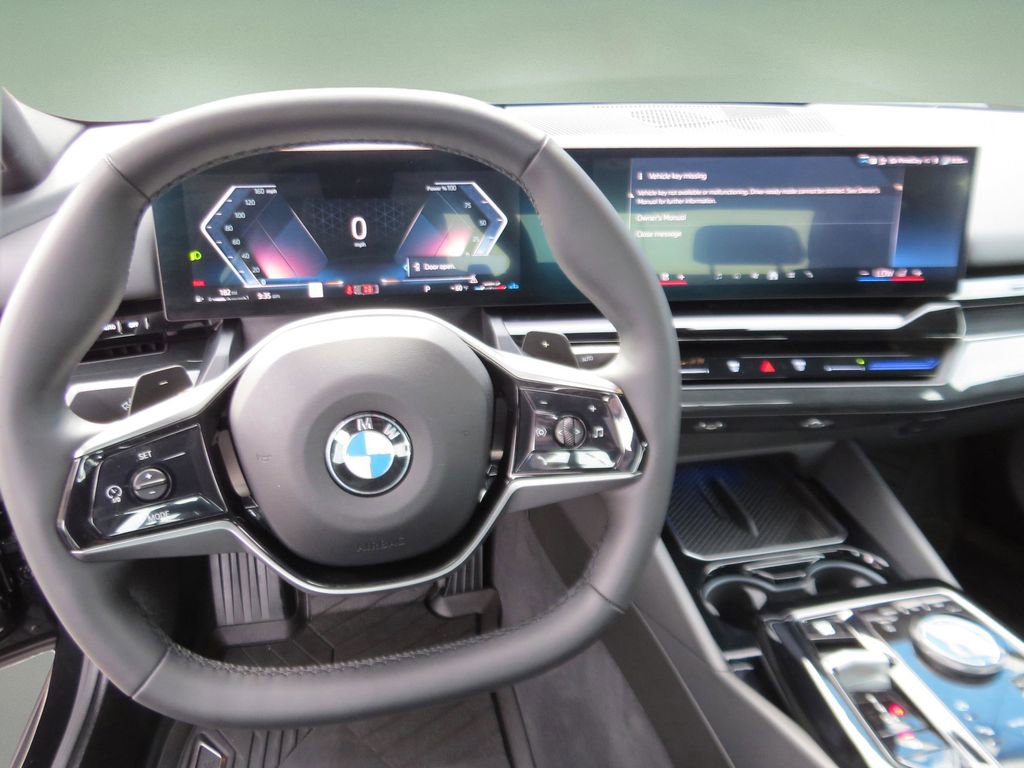 Used 2025 BMW 530i xDrive AWD/4WD image 21