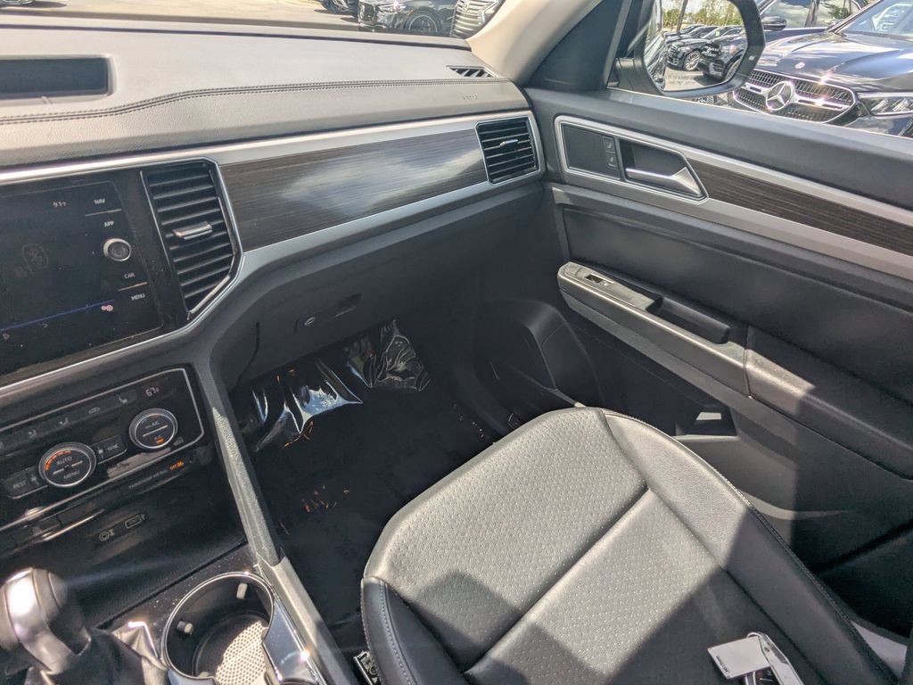 Used 2019 Volkswagen Atlas SEL R-Line FWD image 5
