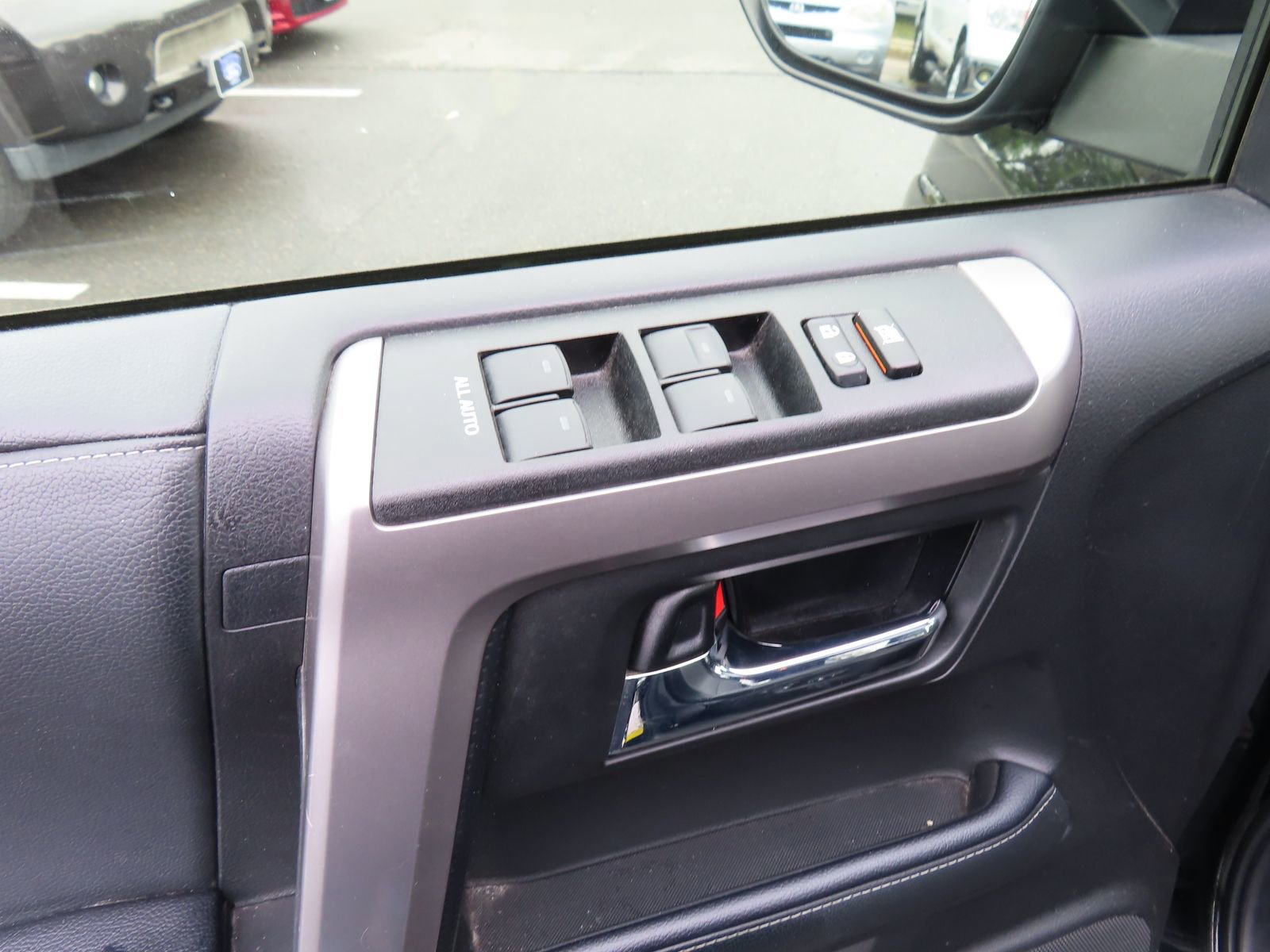 Used 2020 Toyota 4Runner SR5 Premium w/ Moonroof Package AWD/4WD image 12