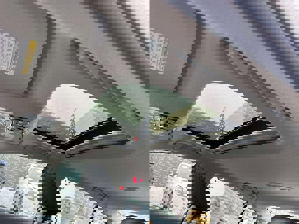 Used 2024 Nissan Sentra SR w/ SR Premium Package image 19