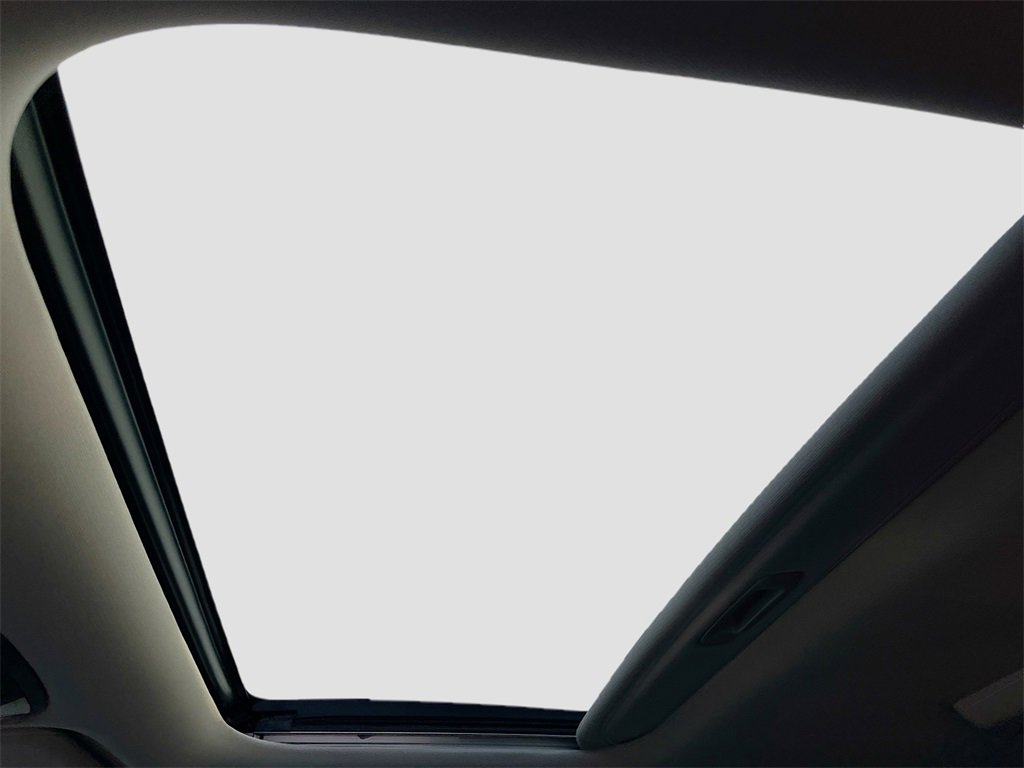 Used 2022 Kia Carnival SX Prestige image 23