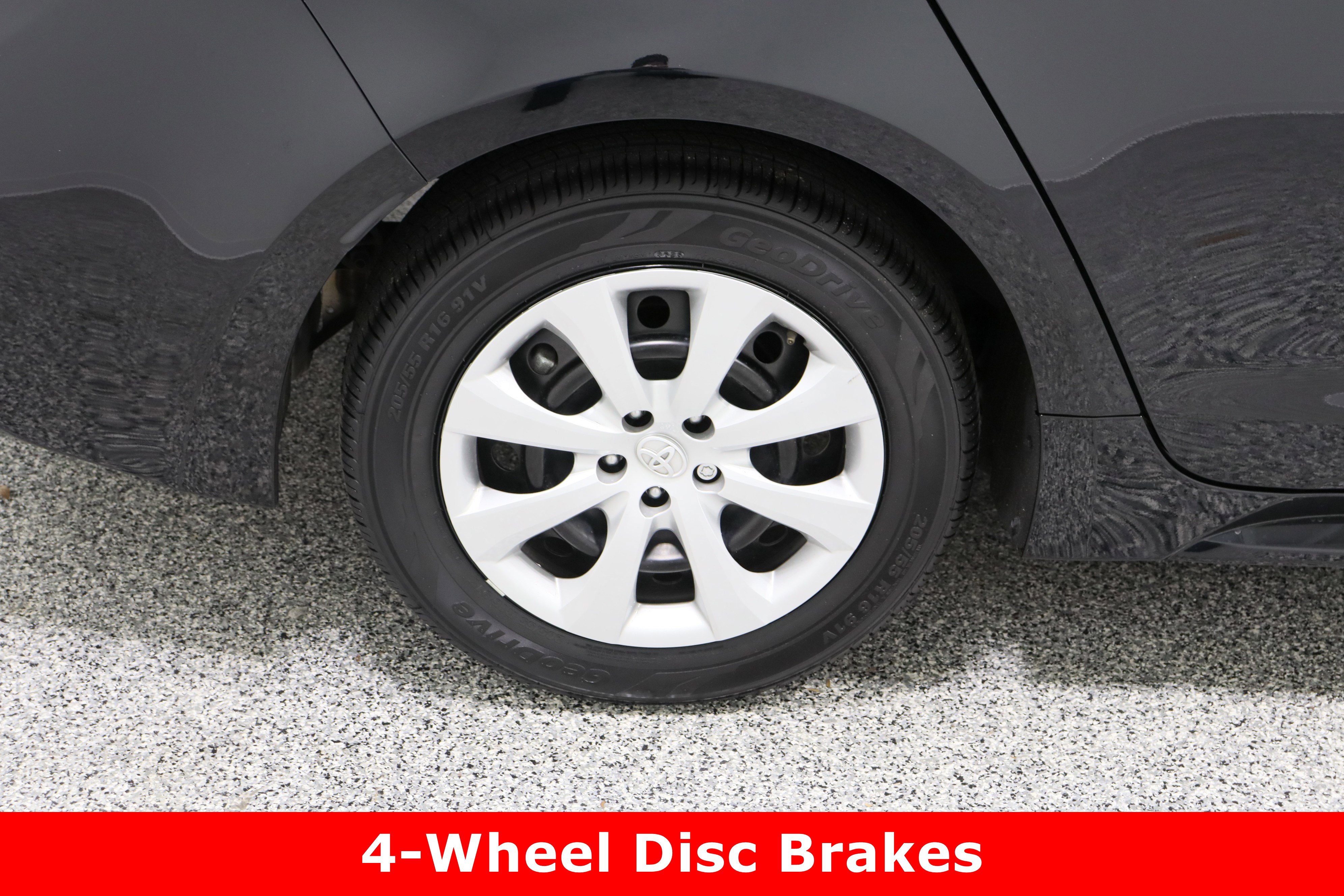 Used 2024 Toyota Corolla LE image 6