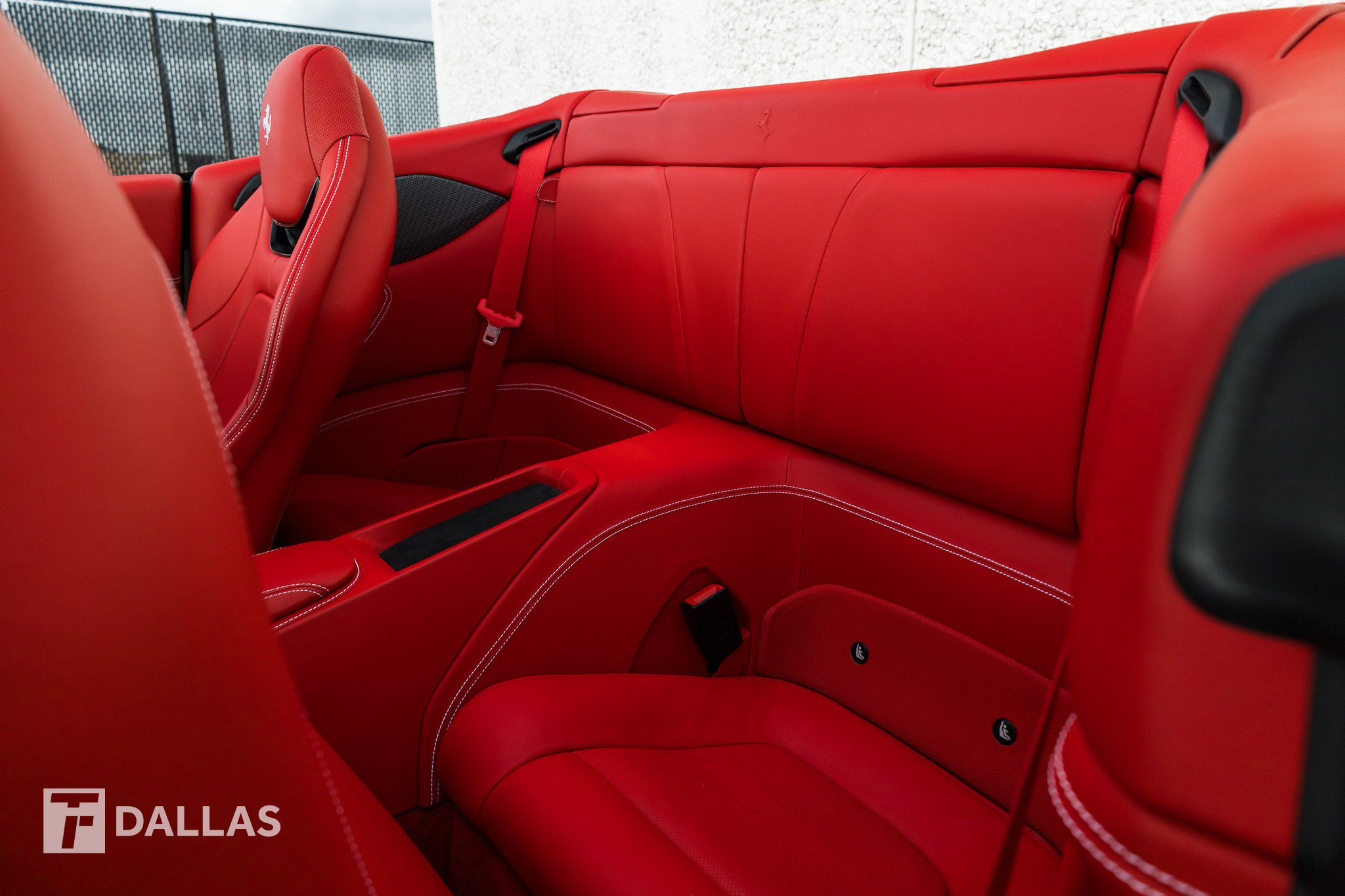 Used 2019 Ferrari Portofino RWD image 29