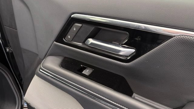 Used 2025 GMC Sierra EV Denali AWD/4WD image 26