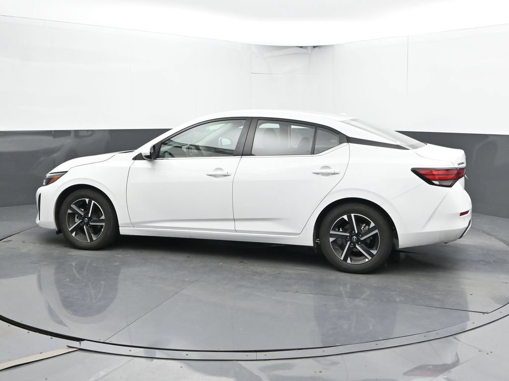 Used 2024 Nissan Sentra SV FWD image 9