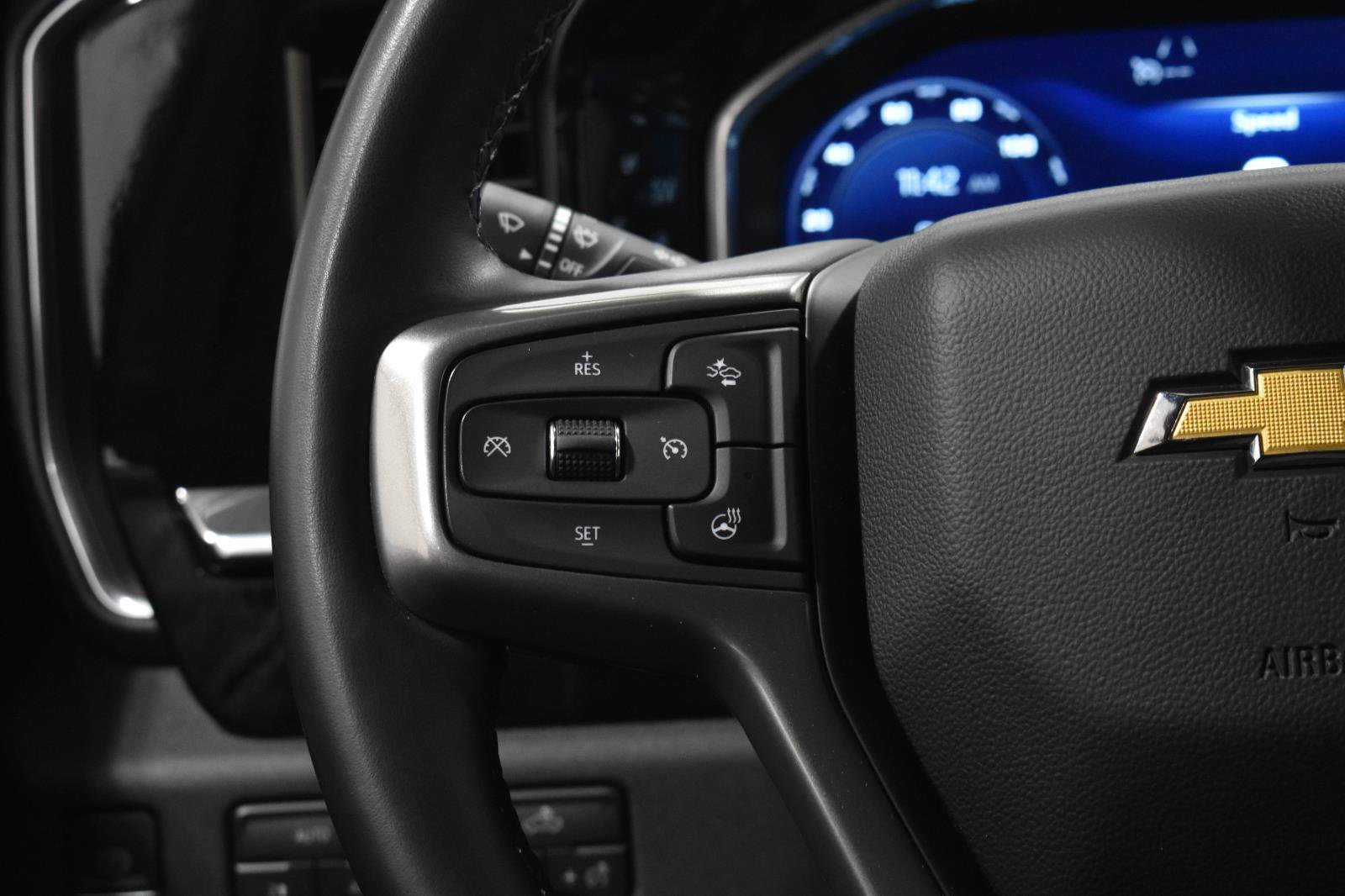 Used 2023 Chevrolet Silverado 1500 LT AWD/4WD image 11