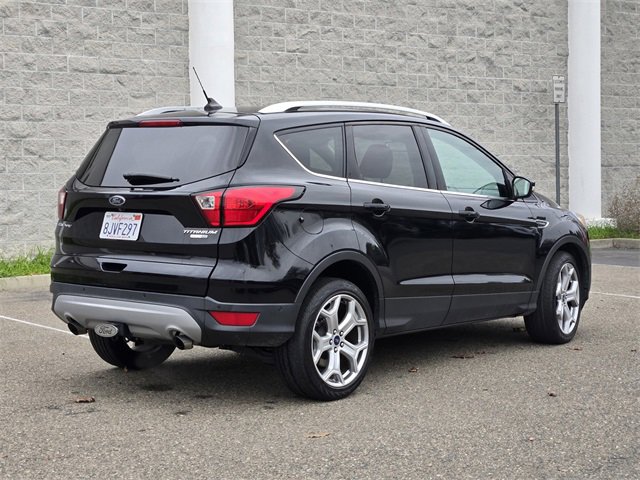 Used 2019 Ford Escape Titanium image 4