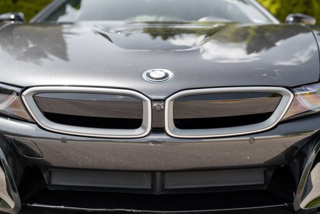 Used 2020 BMW i8 Coupe AWD/4WD image 22