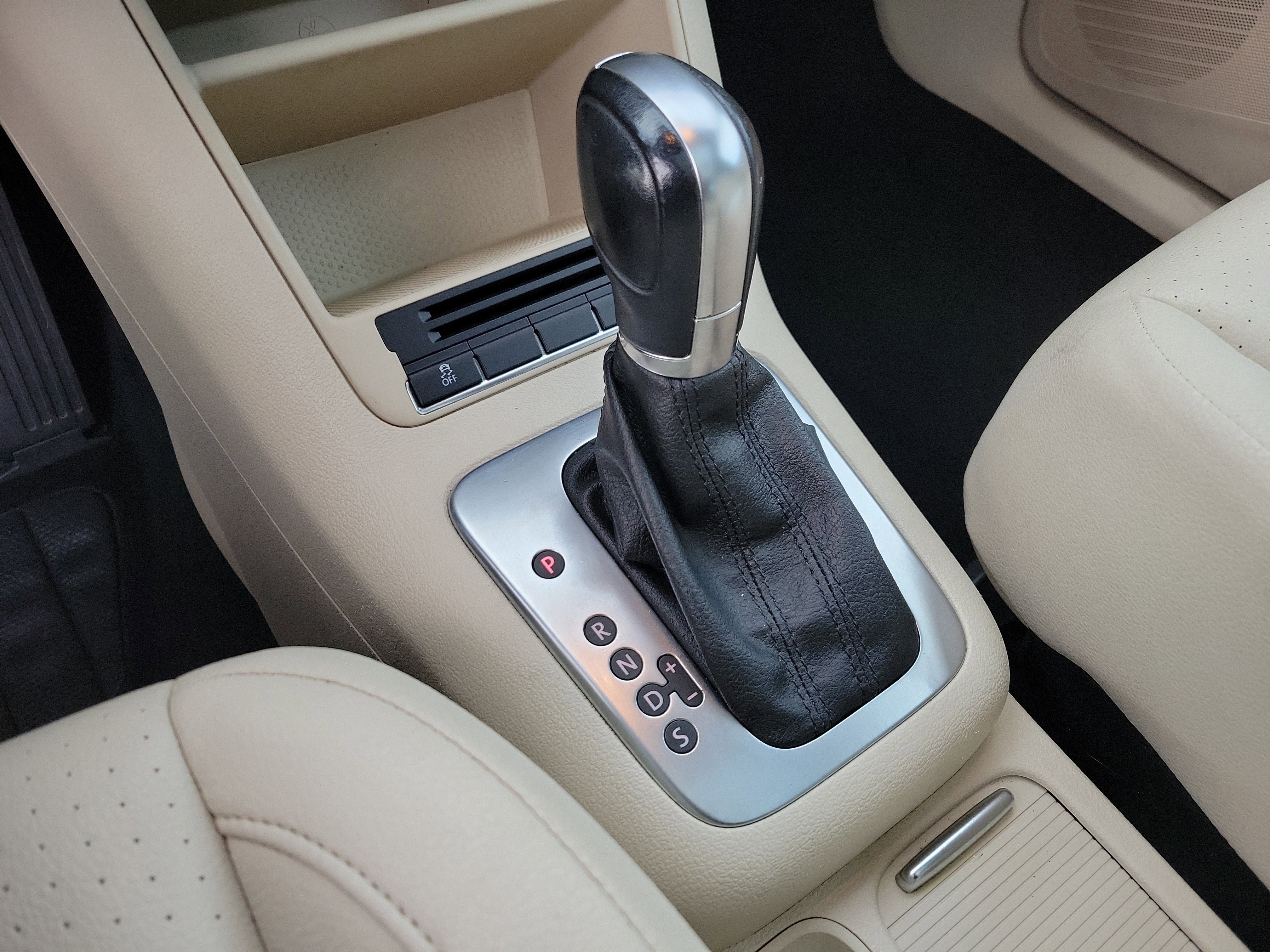 Used 2013 Volkswagen Tiguan SEL image 13