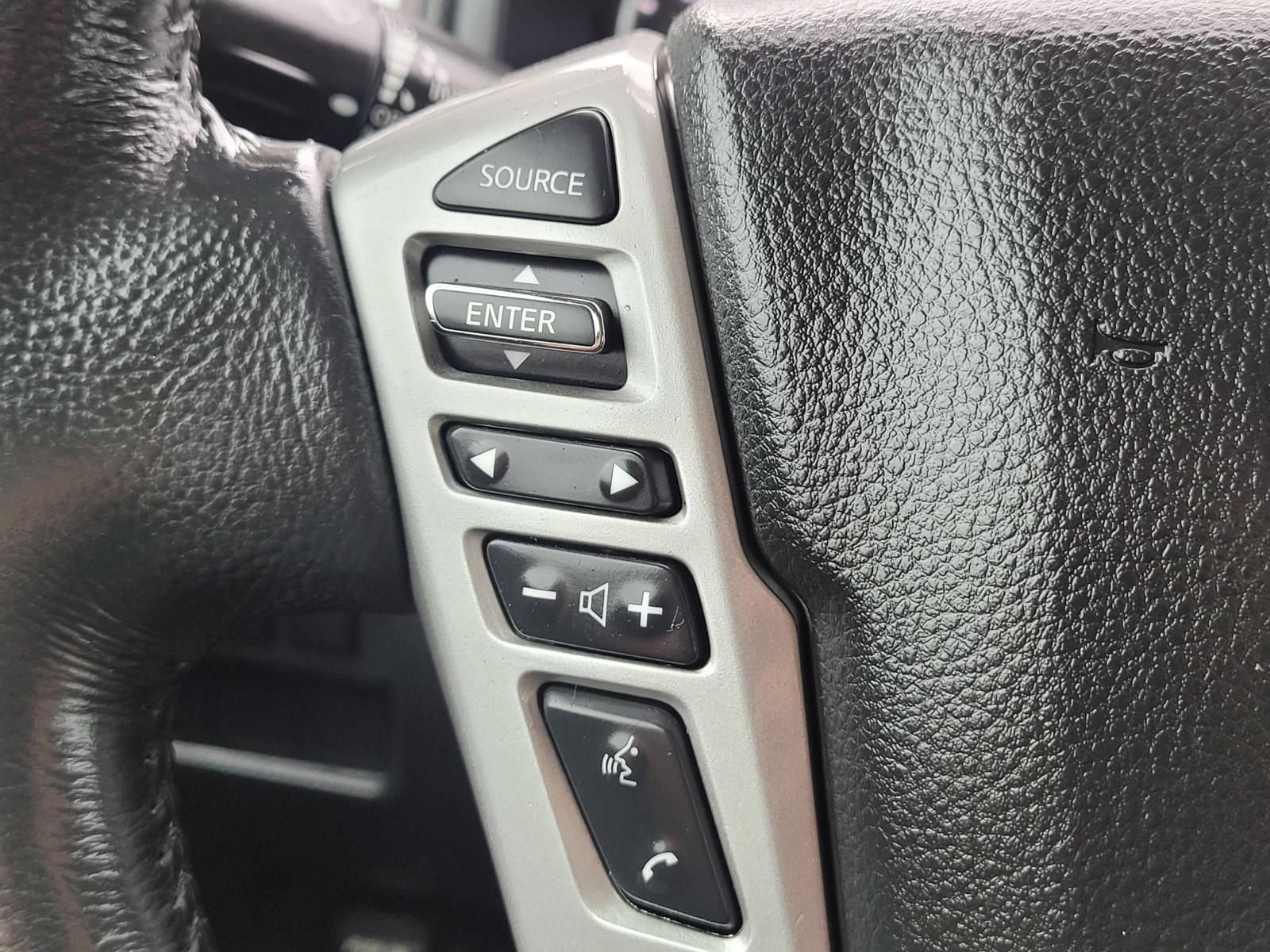 Used 2020 Nissan Titan SV w/ SV Convenience Package AWD/4WD image 30