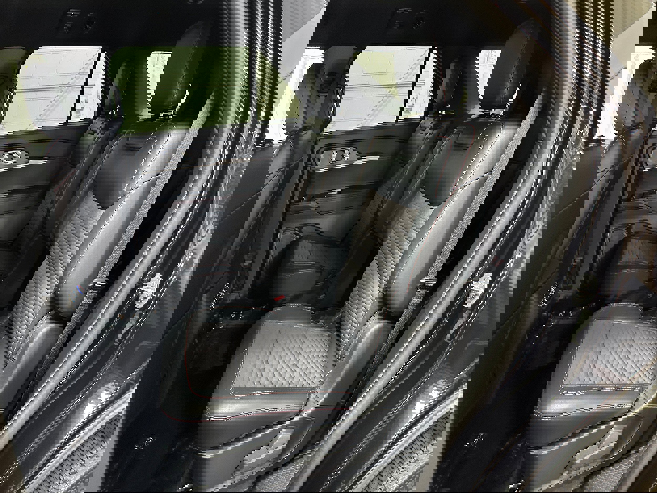 Certified 2025 Ford Explorer ST-Line image 9