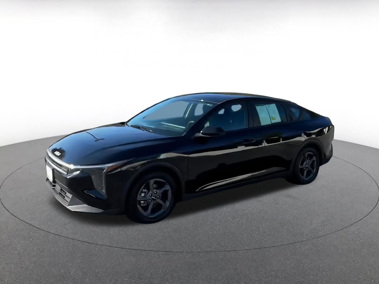 Used 2025 Kia K4 LXS image 8