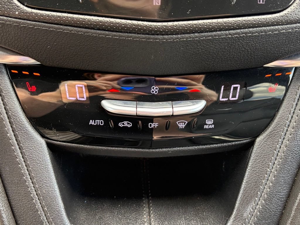 Used 2021 Cadillac XT6 Luxury AWD/4WD image 33