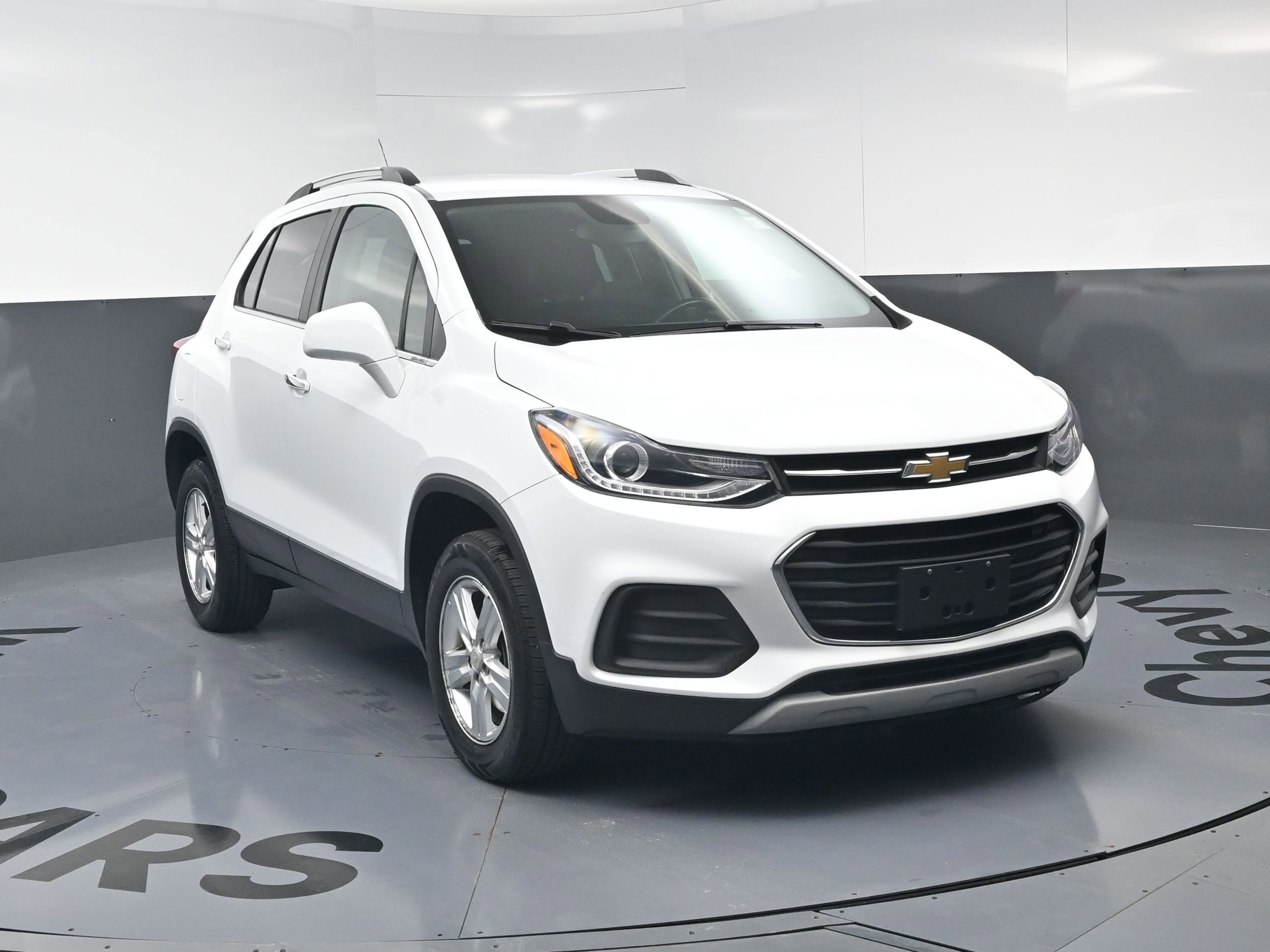 Used 2019 Chevrolet Trax LT w/ LT Convenience Package image 3