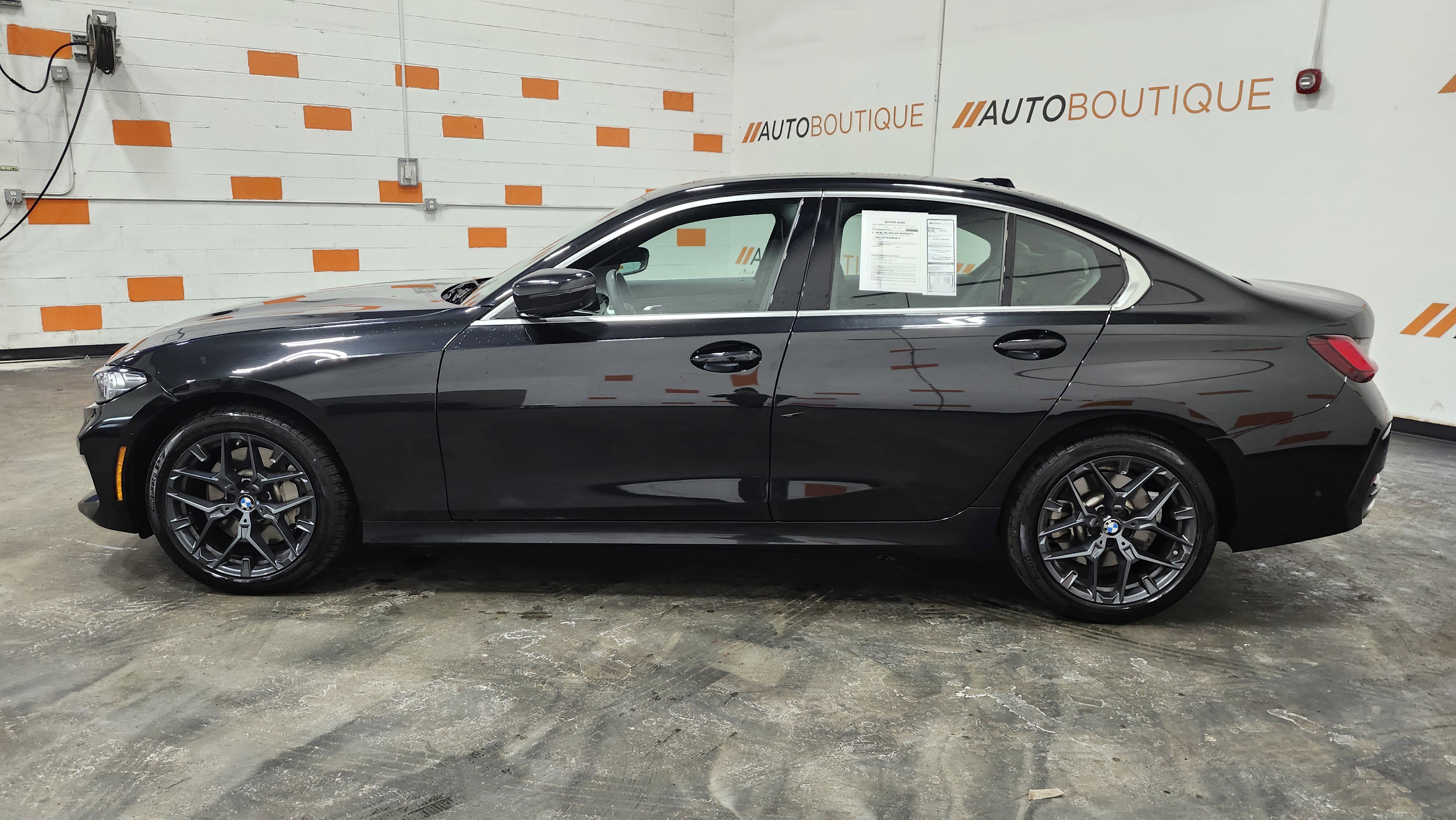 Used 2025 BMW 330i xDrive 330i xDrive w/ Convenience Package image 15