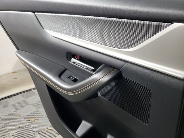 Used 2025 MAZDA CX-70 Plug-In Hybrid w/ Premium Pkg image 15