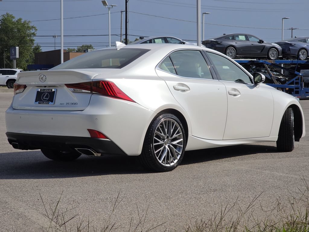 Used 2018 Lexus IS 300 AWD w/ Premium Package image 10