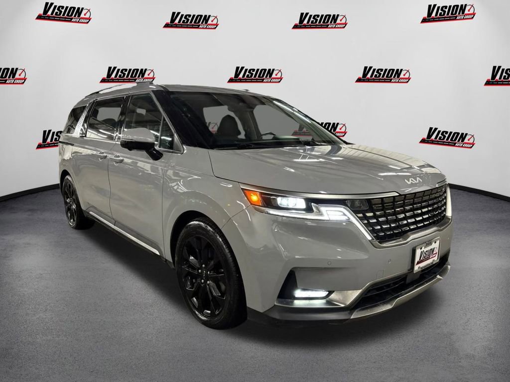 Certified 2024 Kia Carnival SX Prestige image 3