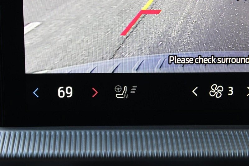 New 2025 Ford Explorer Active w/ Active Comfort Package image 15