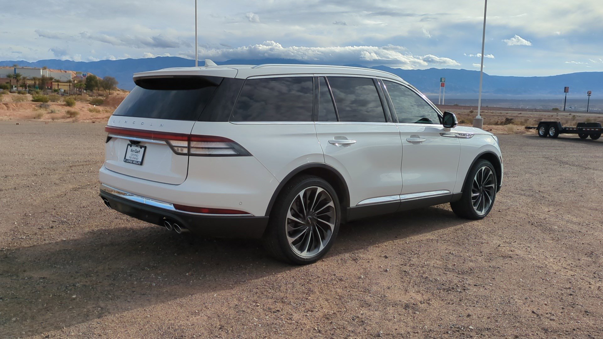 Used 2021 Lincoln Aviator Reserve w/ Equipment Group 202A image 3