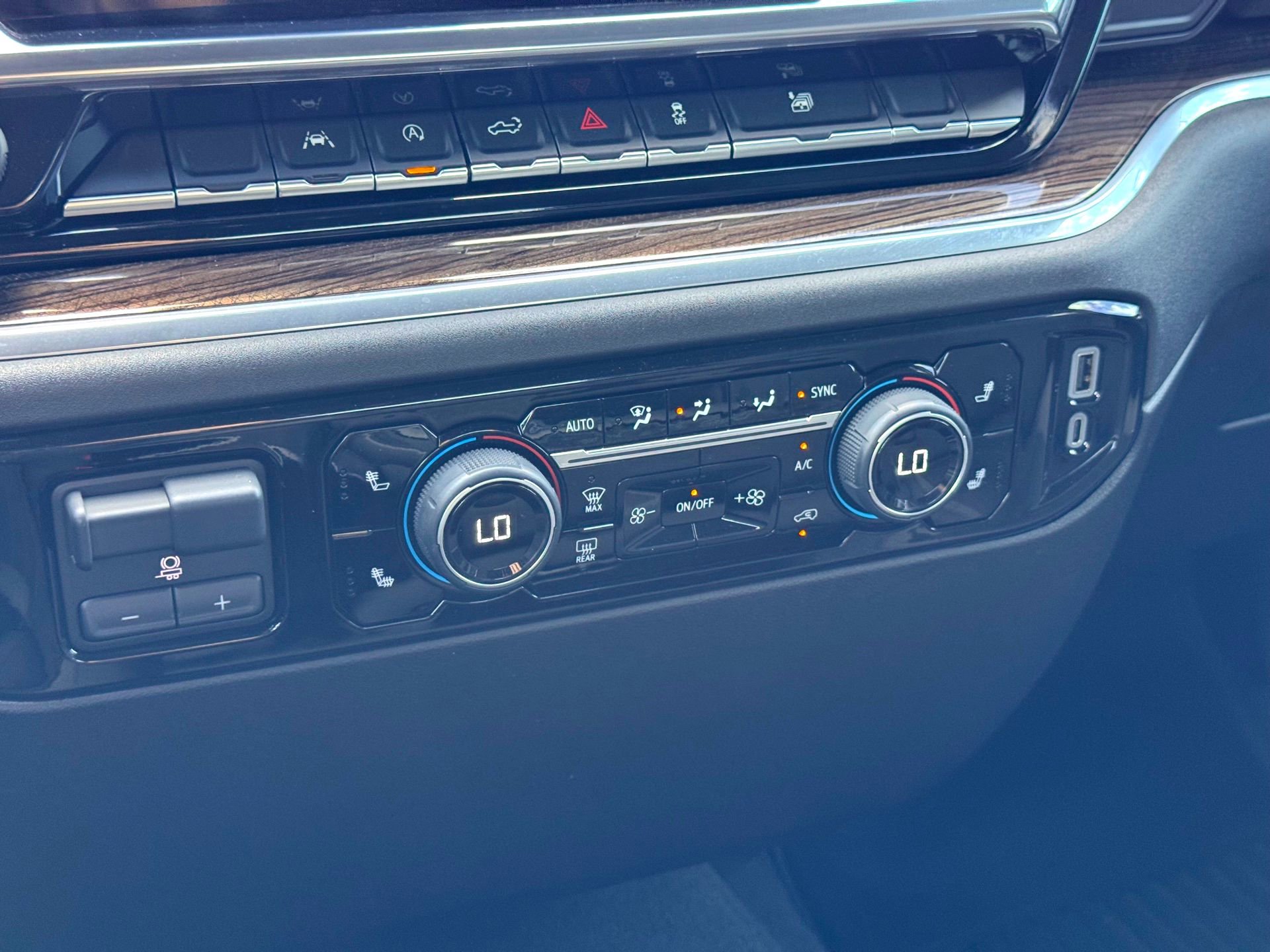 Used 2025 Chevrolet Silverado 1500 RST image 26