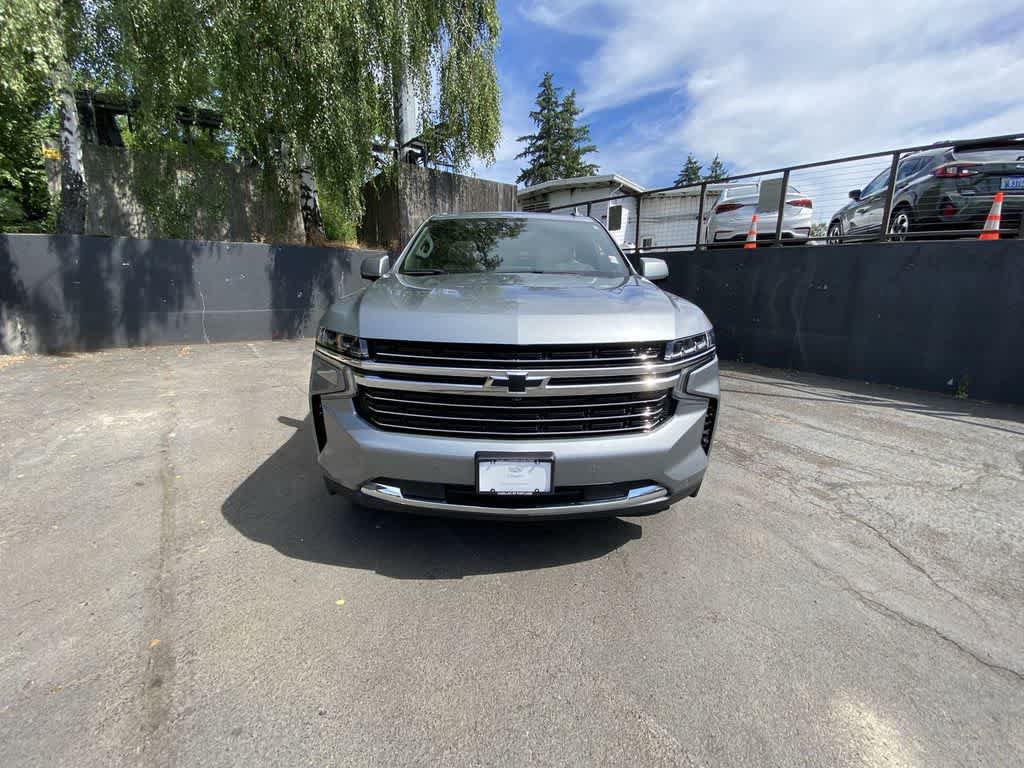 Used 2024 Chevrolet Suburban LT w/ LT Signature Package AWD/4WD image 9
