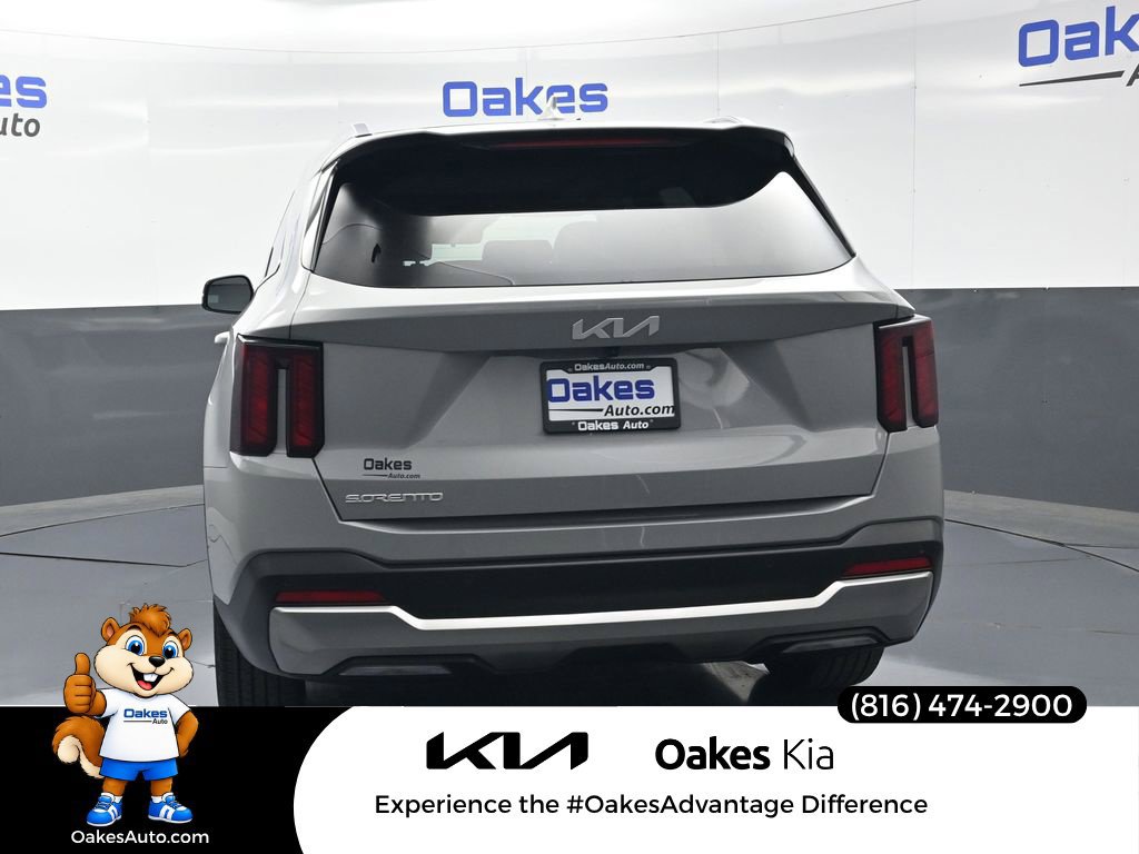 Certified 2026 Kia Sorento S w/ S Panoramic Sunroof Package FWD image 6