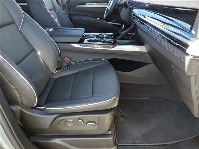 Used 2025 Cadillac Escalade Premium Luxury w/ LPO, Radiant Package image 22