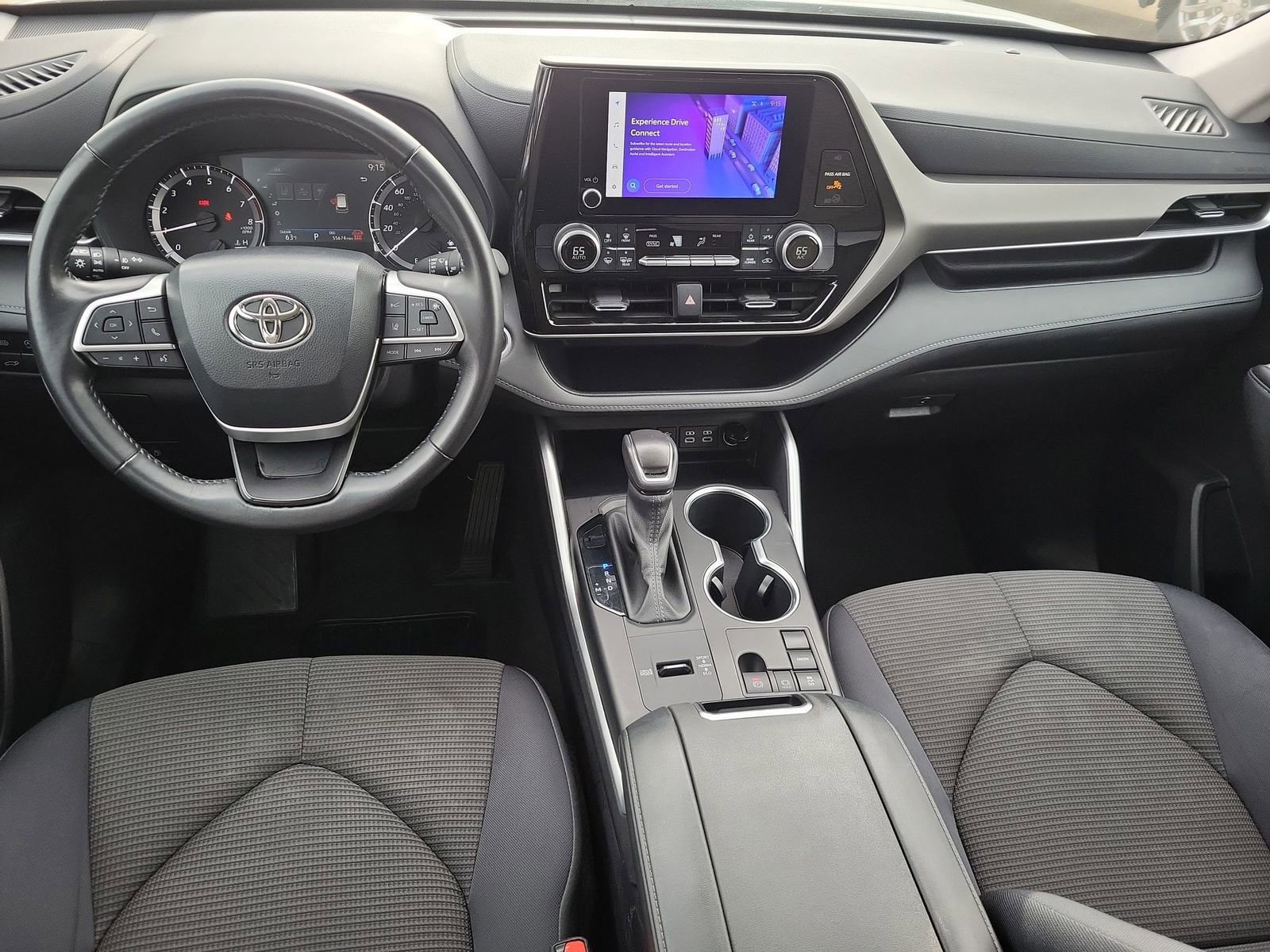Used 2024 Toyota Highlander LE image 19