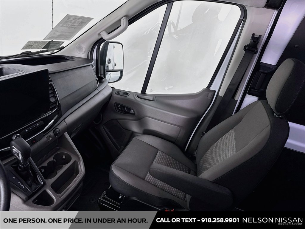 Used 2025 Ford Transit 350 148 Medium Roof AWD image 22