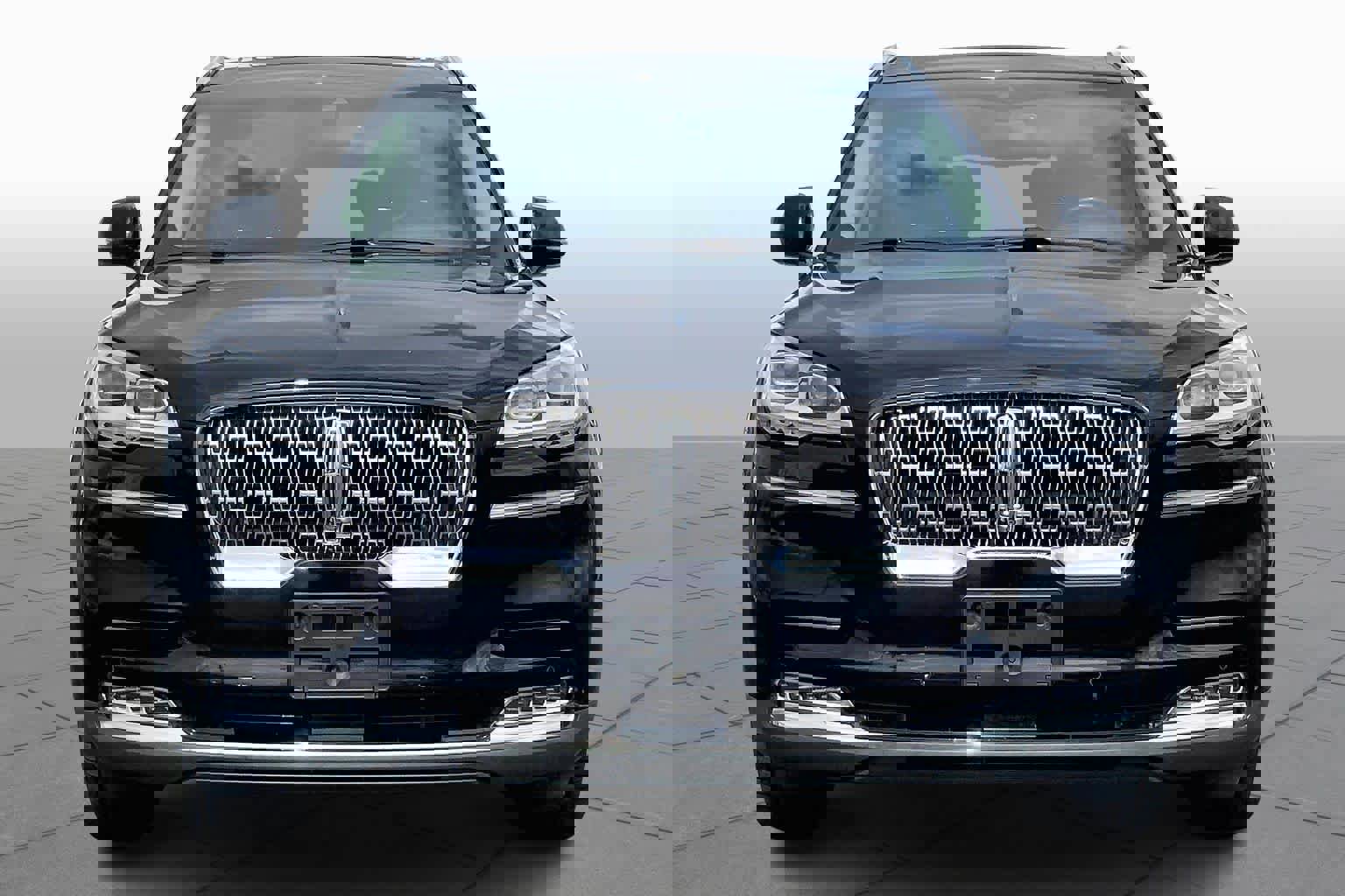 Used 2020 Lincoln Aviator Reserve w/ Equipment Group 202A image 5