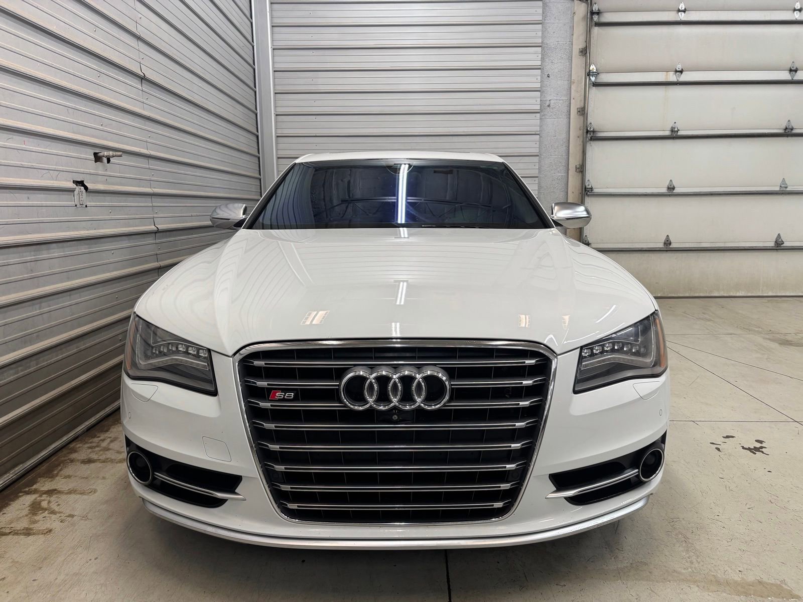 Used 2013 Audi S8 AWD/4WD image 2