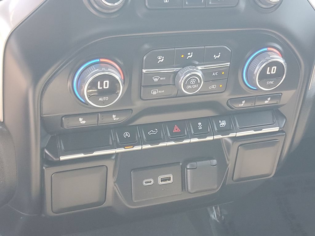 Used 2022 Chevrolet Silverado 1500 LT RWD image 33