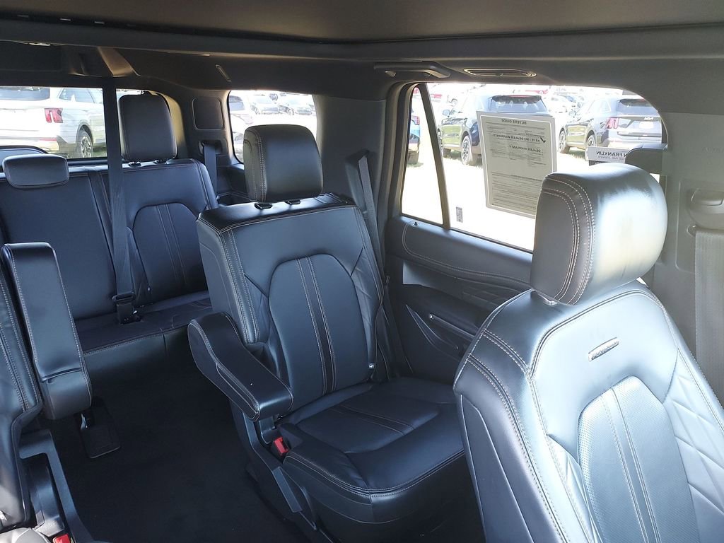 Used 2022 Ford Expedition Platinum image 14