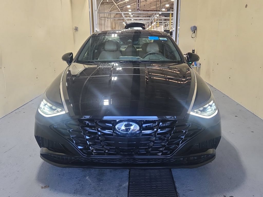 Used 2021 Hyundai Sonata Limited FWD image 2