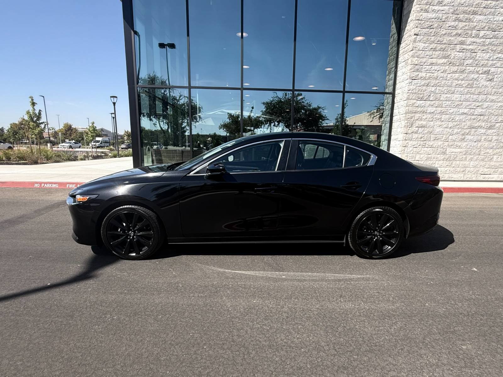 Used 2025 MAZDA MAZDA3 s FWD image 12