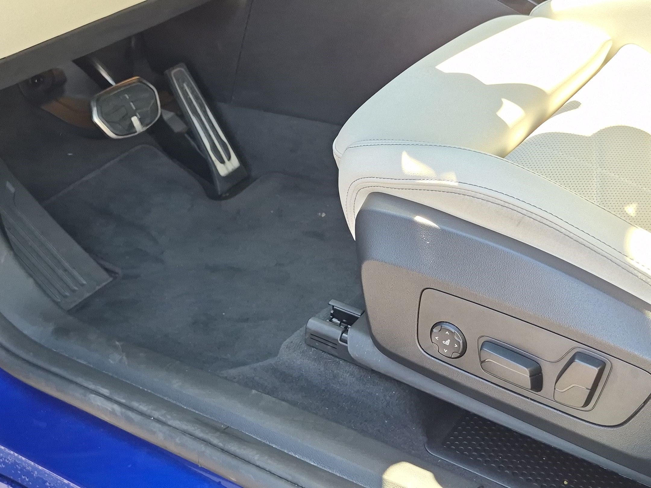 Used 2026 BMW X1 xDrive28i AWD/4WD image 17