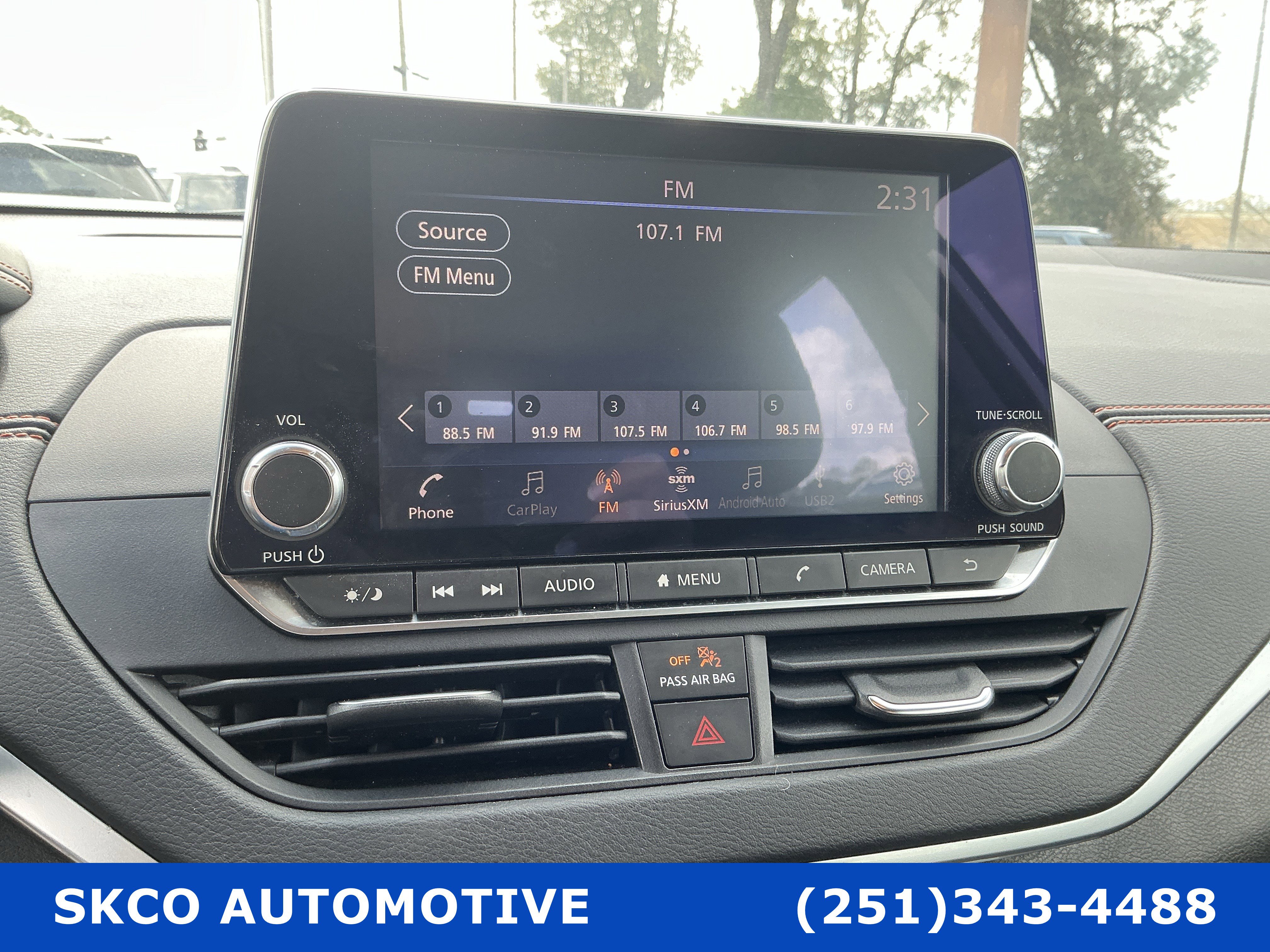 Used 2019 Nissan Altima 2.5 SR w/ SR Premium Package image 16